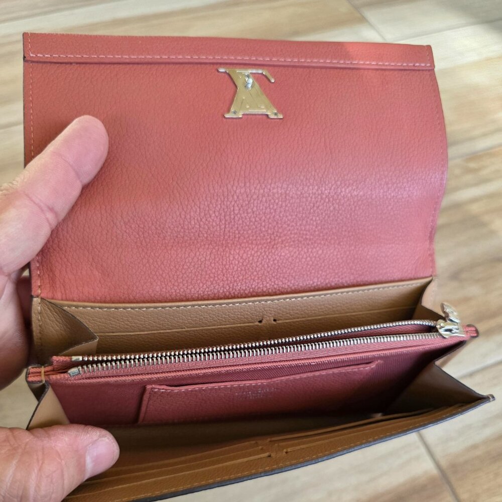 Louis Vuitton Portefeiulle Lock Me II Camel/Mauve Long Wallet - Picture 7 of 8
